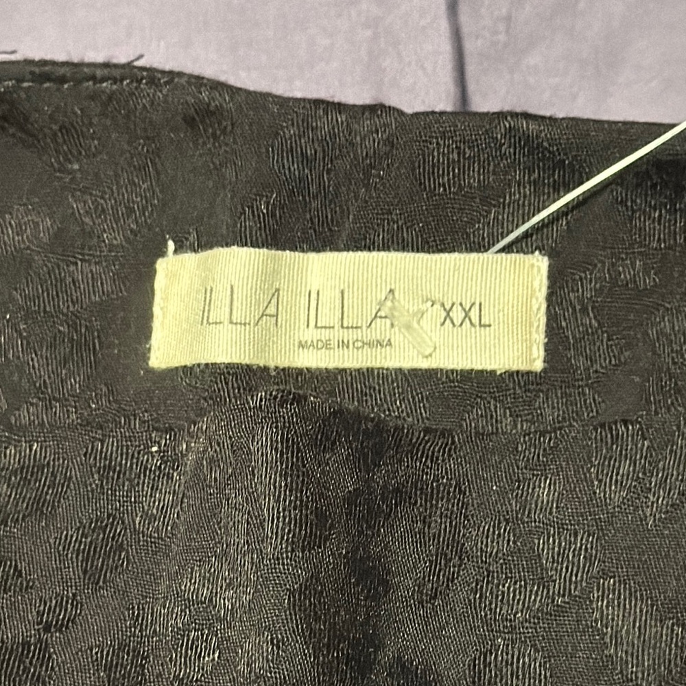 ILLA ILLA Elegant Black Asymmetrical Skirt - Picture 2 of 3